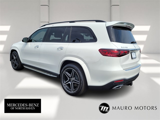 2025 Mercedes Benz GLS 450 4MATIC photo 4