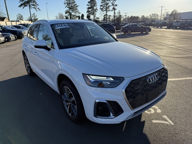 2025 Audi Q5 Premium Plus's photo