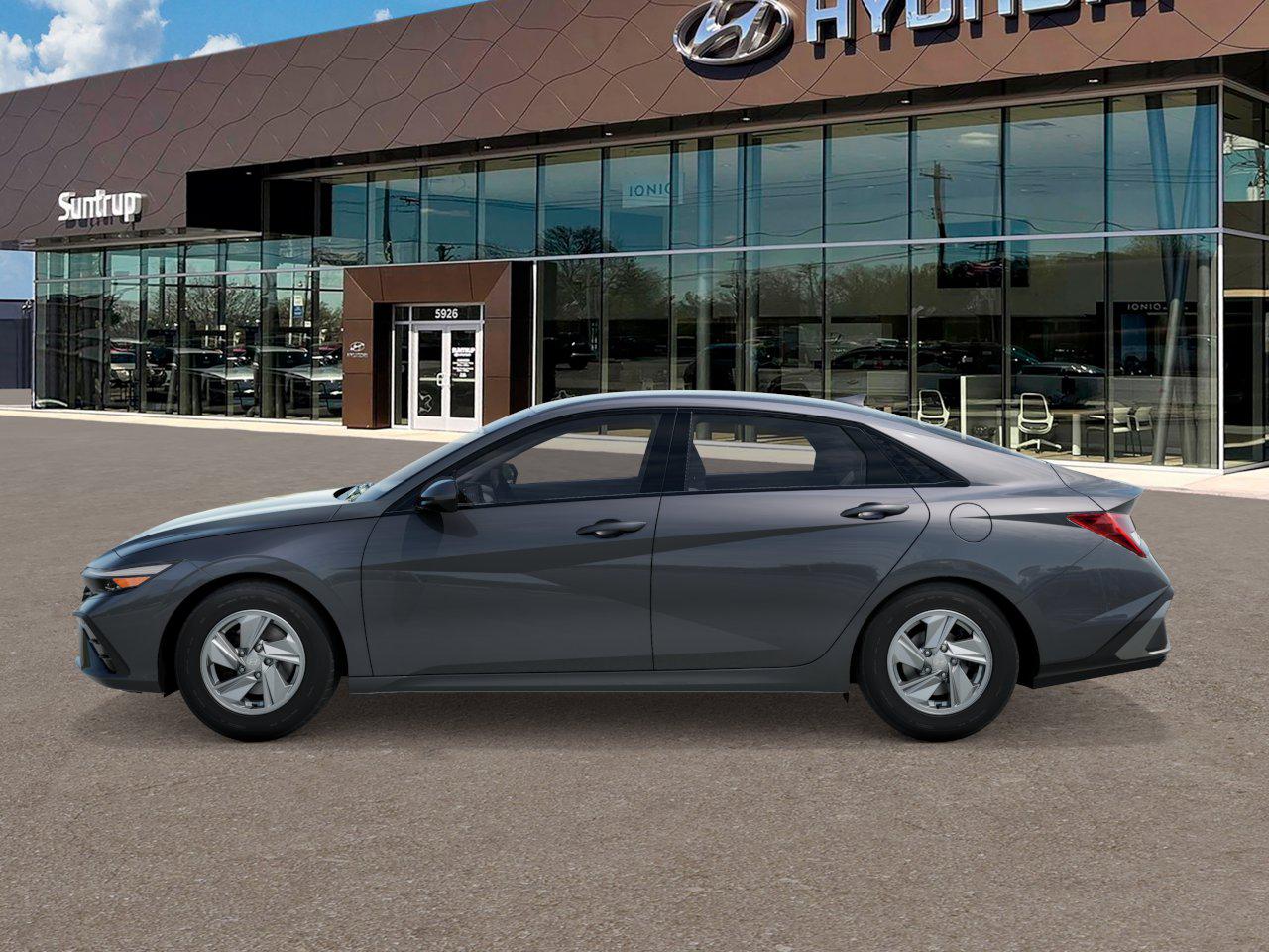 2025 Hyundai Elantra SE photo 2