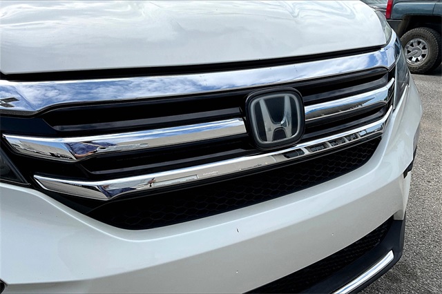 2016 Honda Pilot Elite photo 32