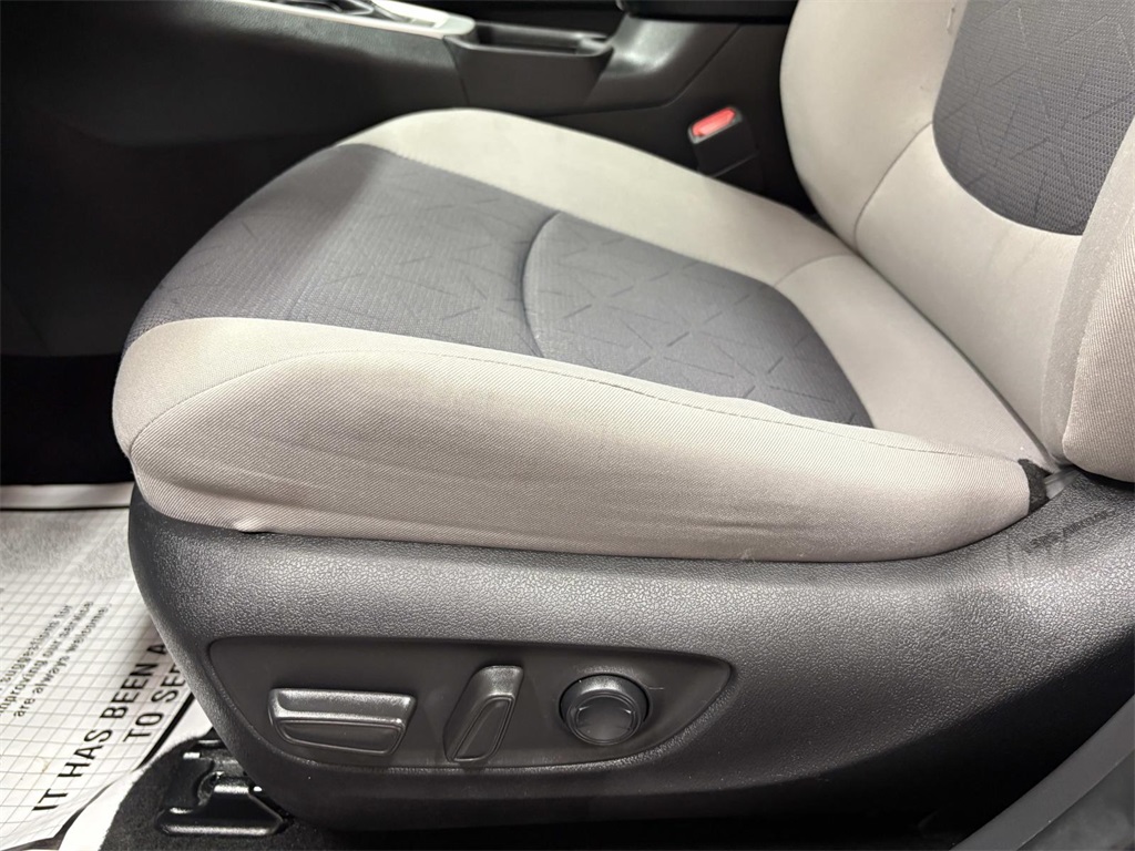 2024 Toyota RAV4 XLE photo 8
