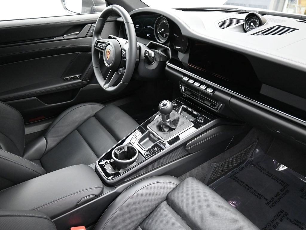 2024 Porsche 911 T photo 8