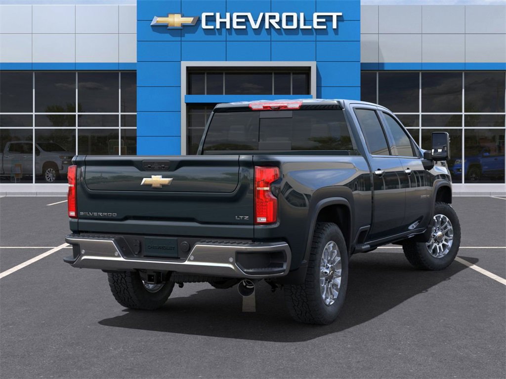 2025 Chevrolet Silverado 3500HD LTZ photo 4