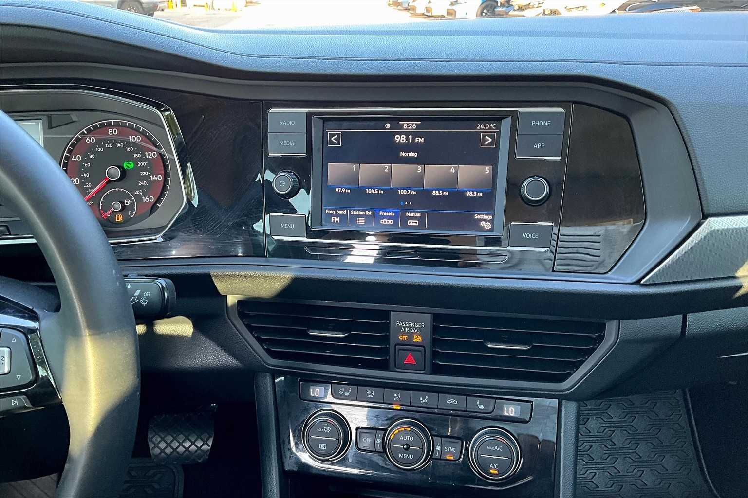 2021 Volkswagen Jetta SE photo 6