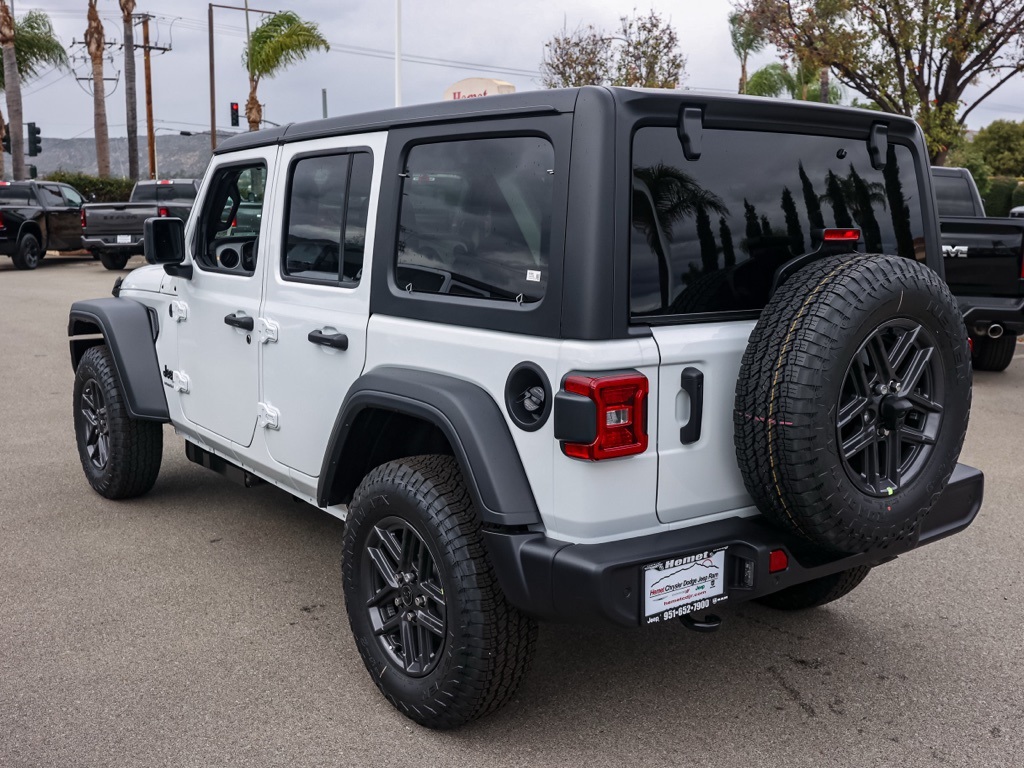 New 2026 Bright White Clear-Coat Exterior Paint Jeep Sport S image 5