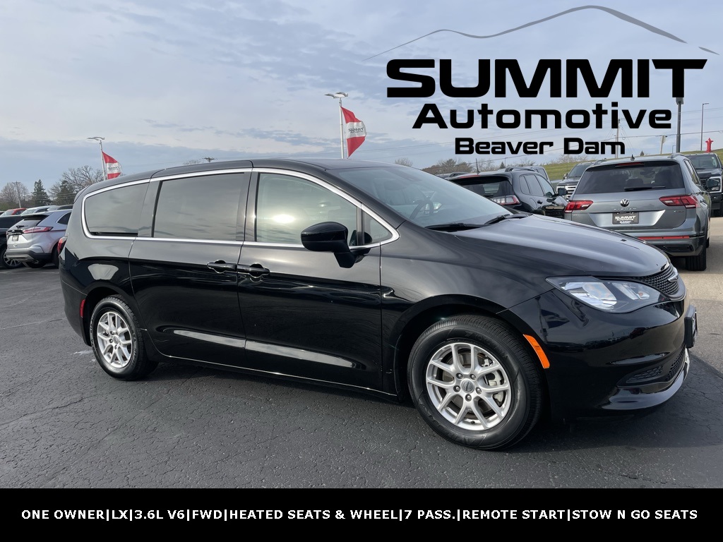 Pre-Owned 2024 Chrysler Voyager LX's photo