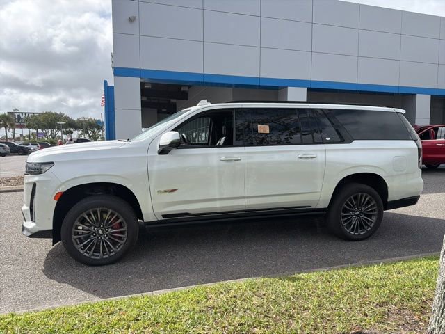 2023 Cadillac Escalade ESV photo 3