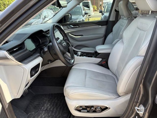 2021 Jeep Grand Cherokee Overland photo 8
