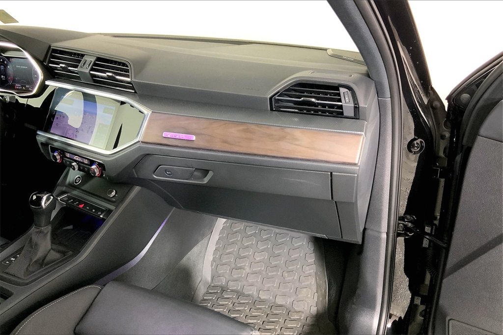 2021 Audi Q3 S line Premium Plus photo 16