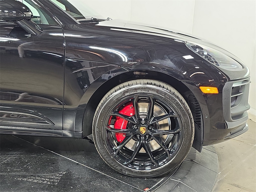 2026 Porsche Macan GTS photo 9