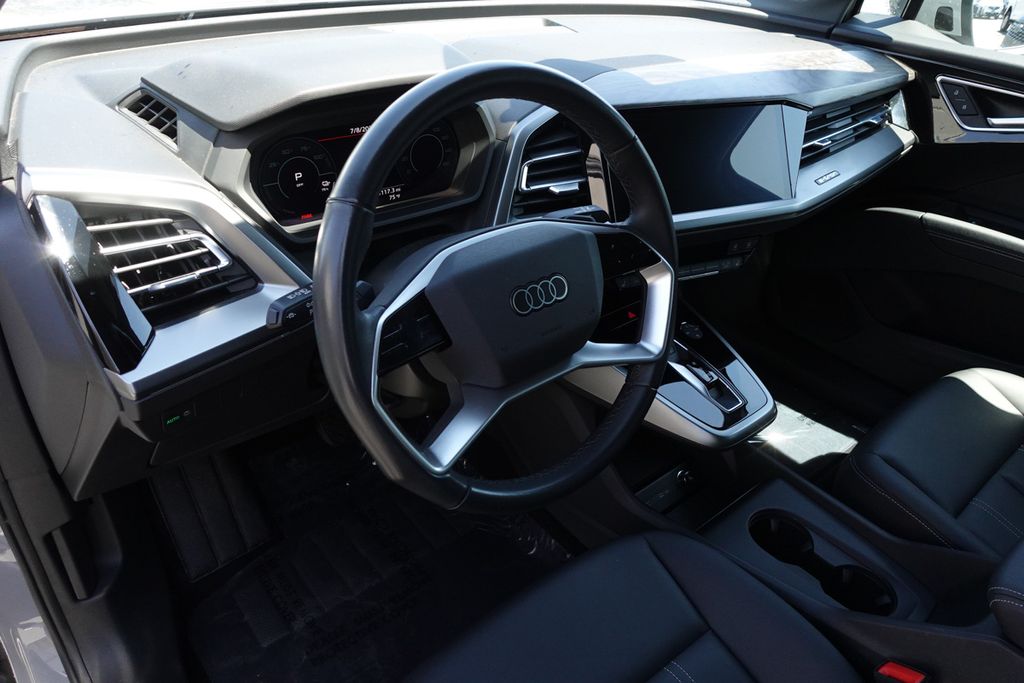 2024 Audi Q4 E-tron Premium photo 10