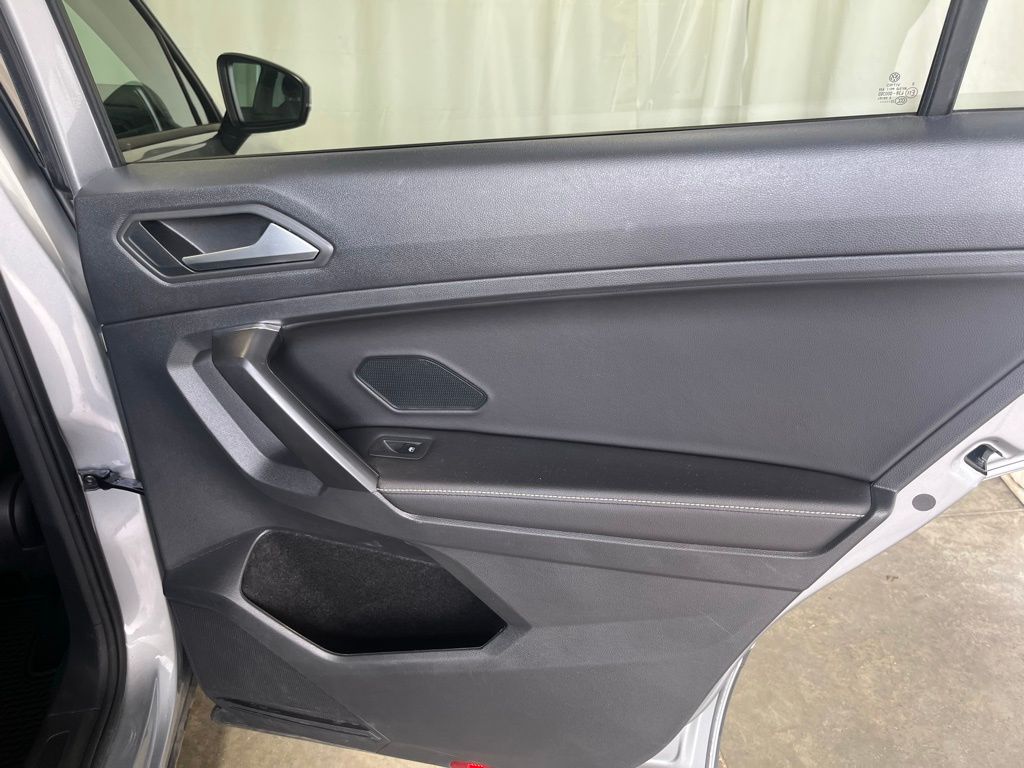 2022 Volkswagen Tiguan S photo 23