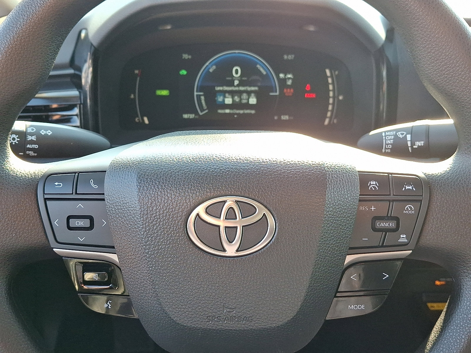 2025 Toyota Camry LE photo 15
