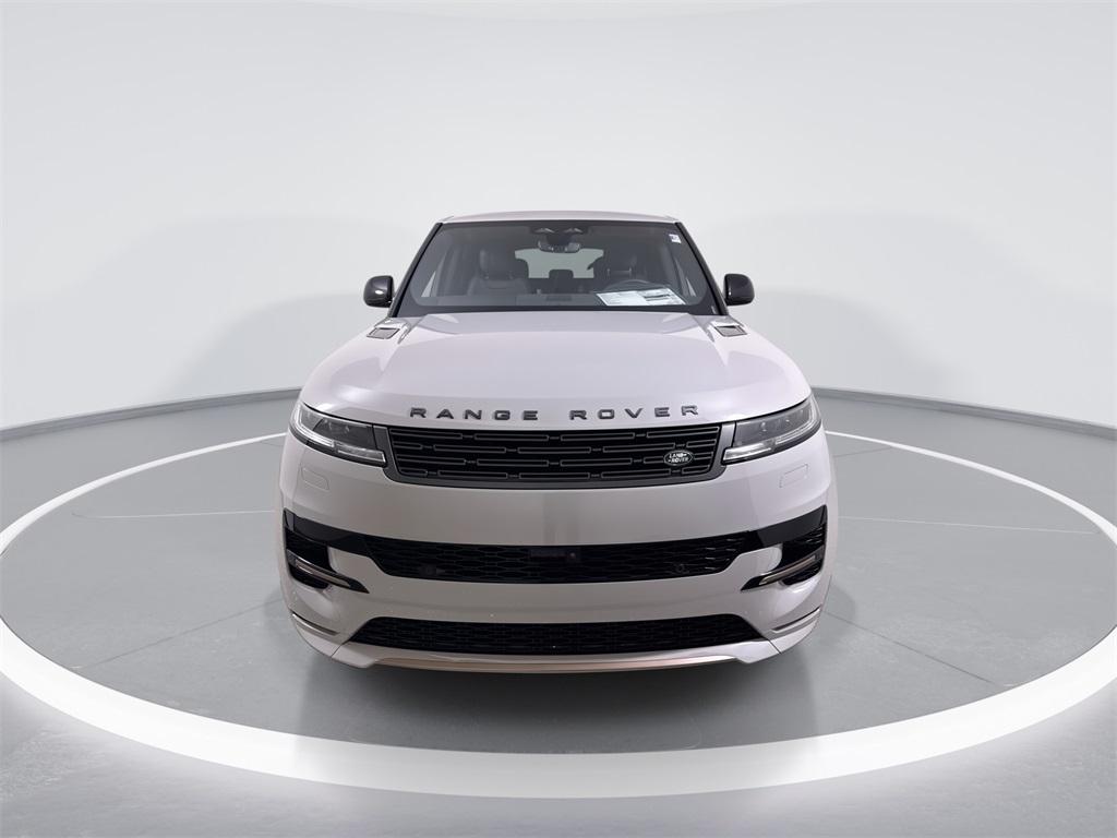 2025 Land Rover Range Rover Sport SE photo 3