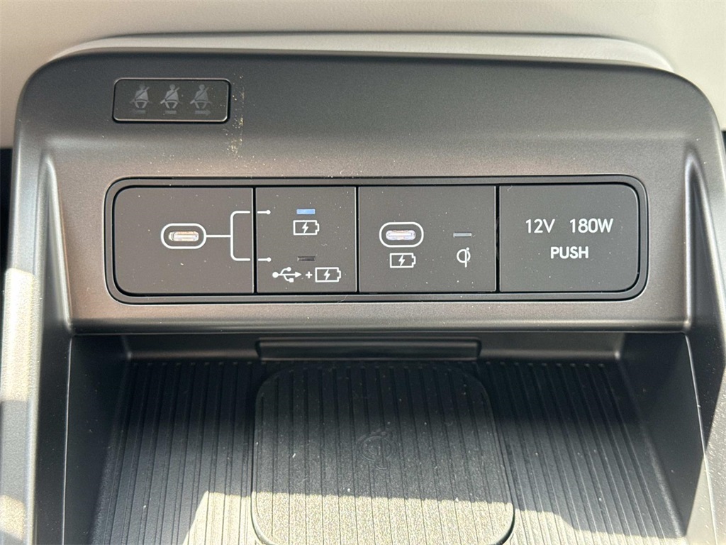 2026 Hyundai Kona SEL photo 11