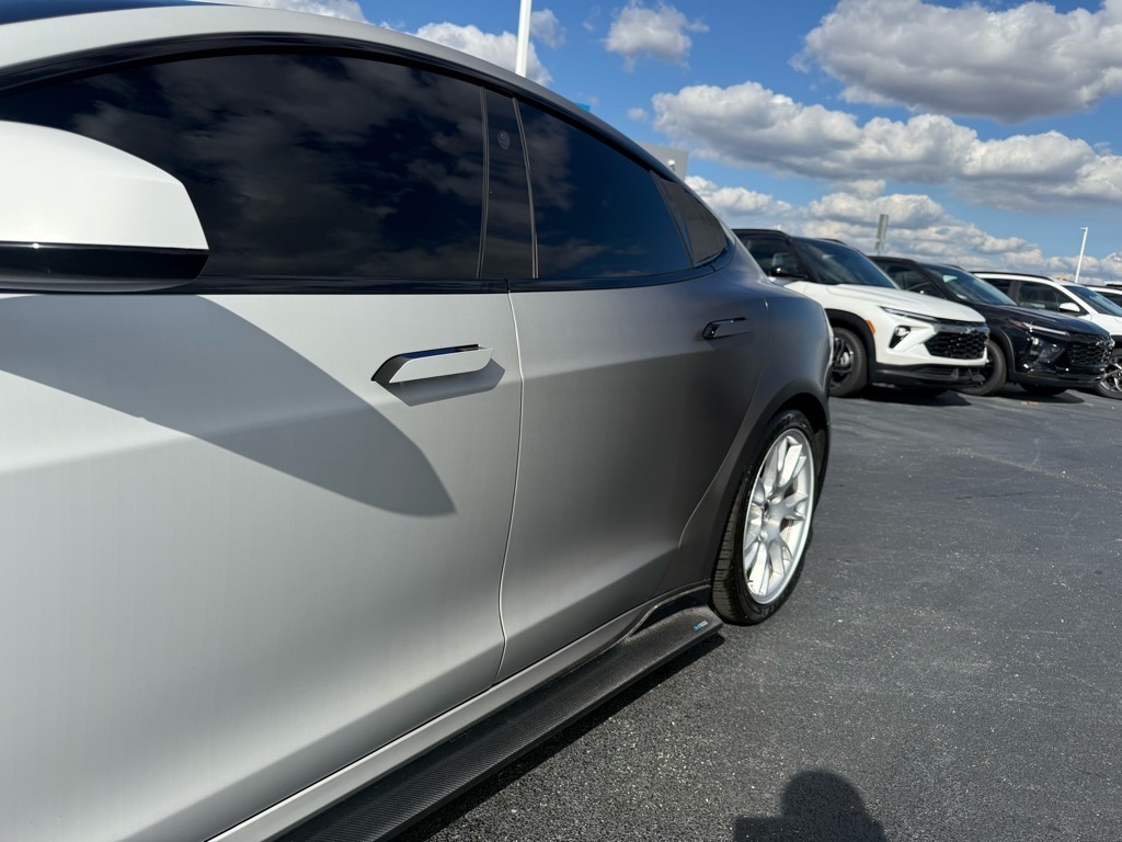 2021 Tesla Model S Plaid photo 11