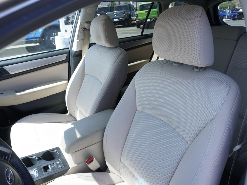 2019 Subaru Outback 2.5i Premium photo 19