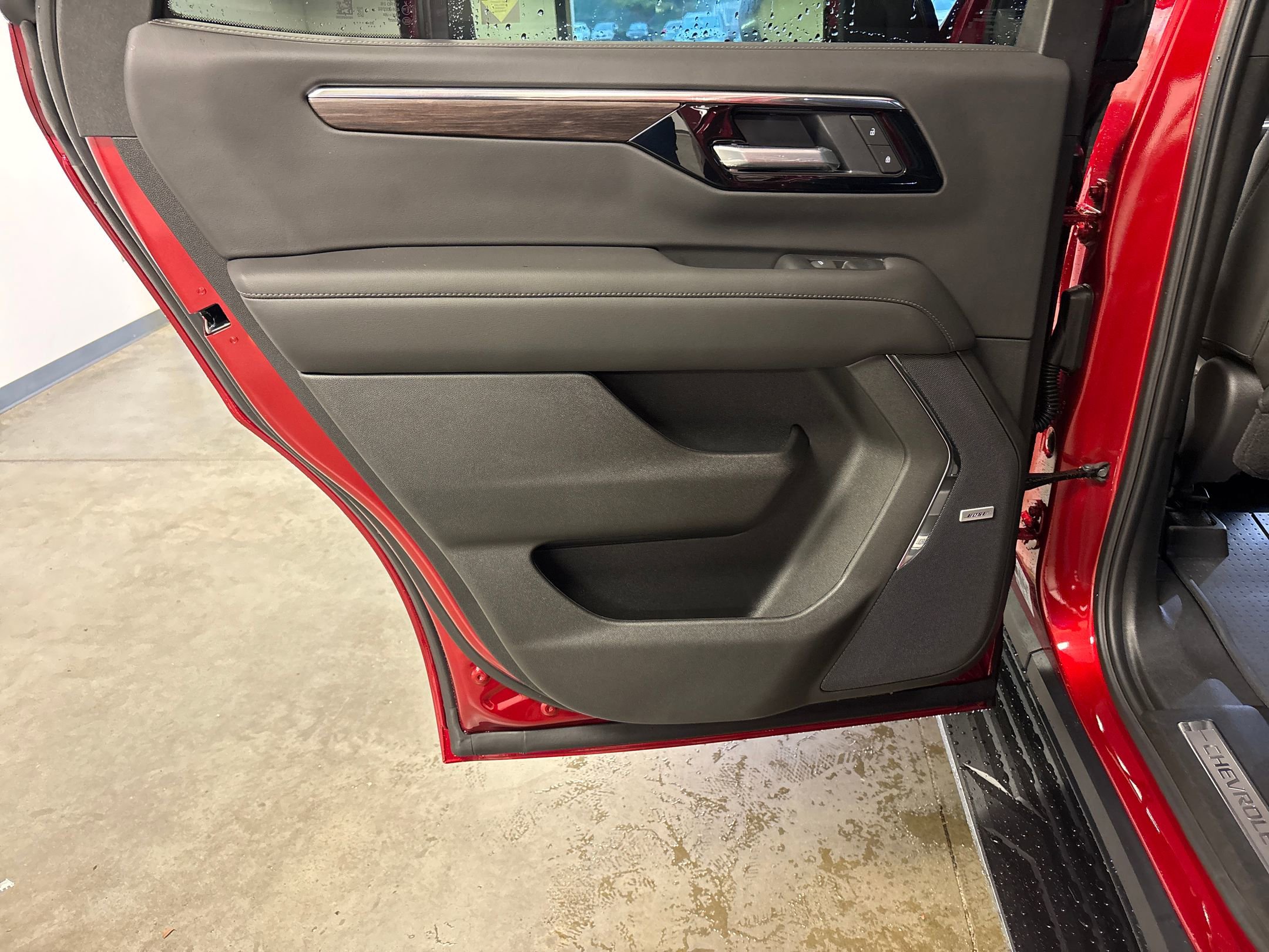 2025 Chevrolet Tahoe LT photo 34