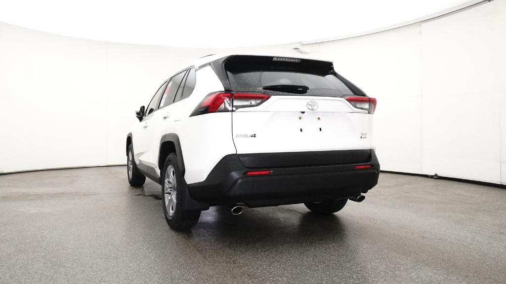 2025 Toyota RAV4 Hybrid XLE photo 11