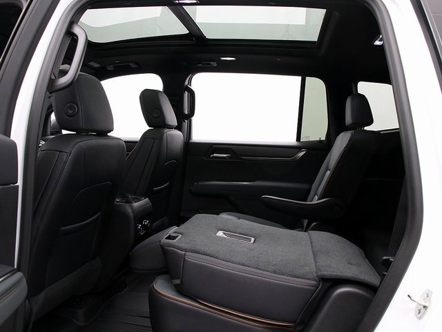 2026 Gmc Acadia AT4 photo 5