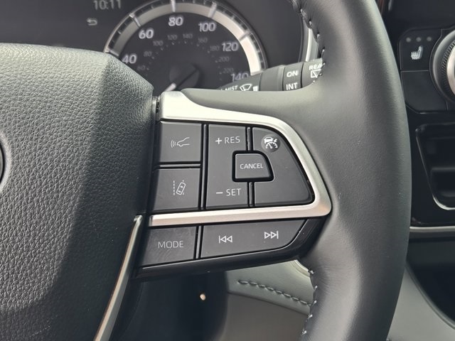2024 Toyota Highlander XLE photo 18