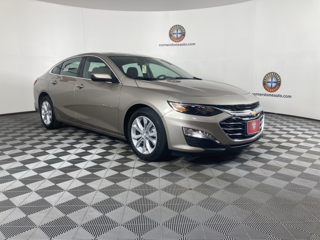 2024 Chevrolet Malibu 1LT photo 2