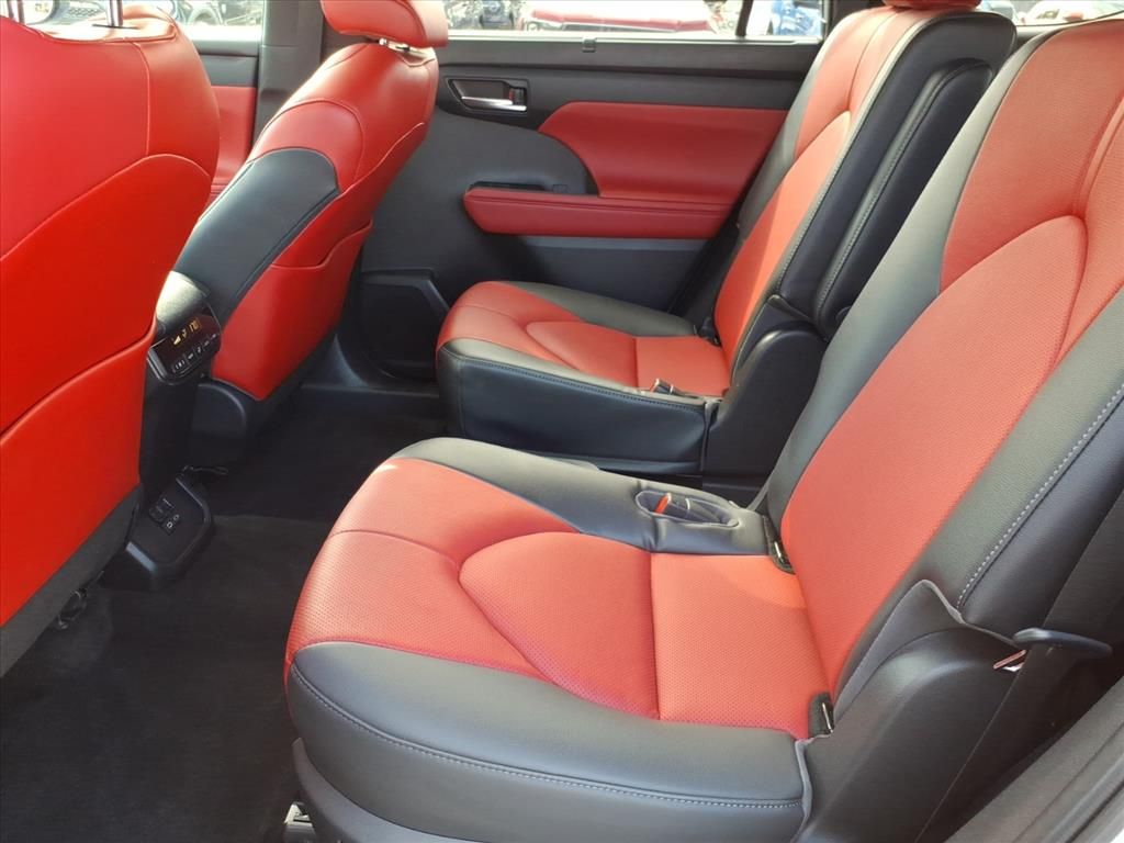 2023 TOYOTA HIGHLANDER - Image 12