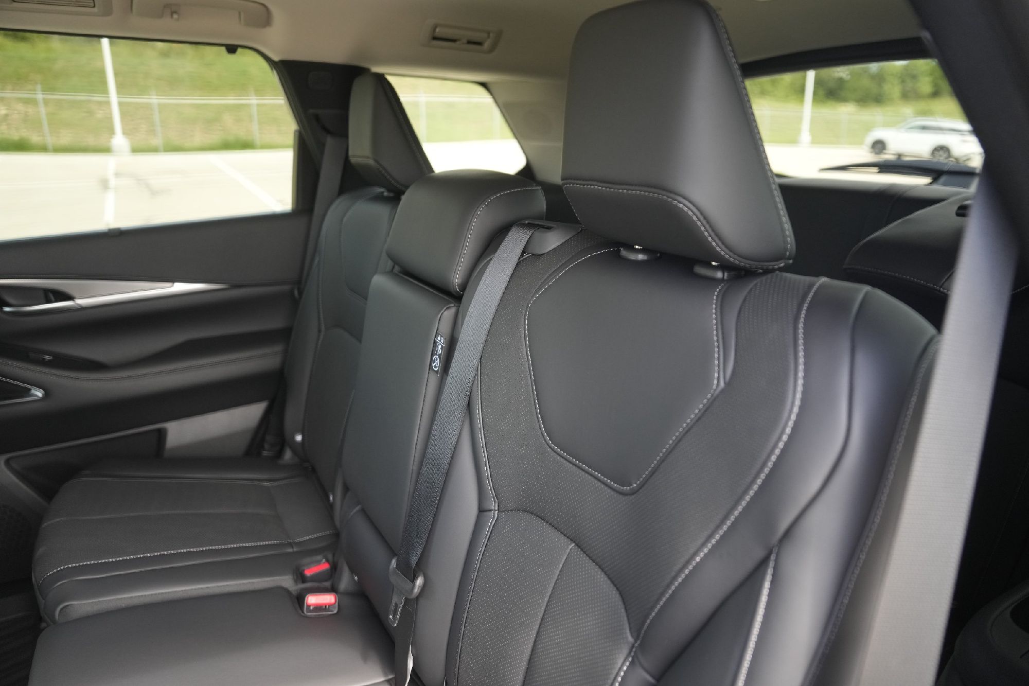 2026 Infiniti QX60 Luxe photo 19