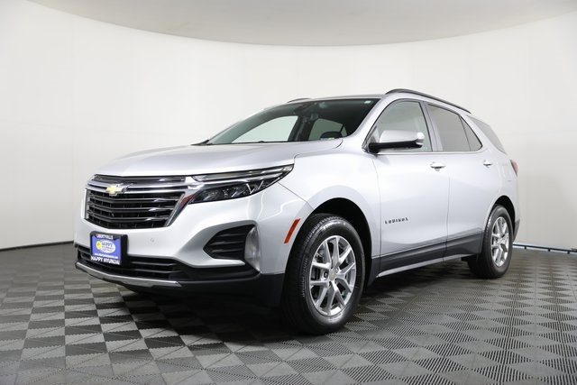 2022 Chevrolet Equinox LT photo 2