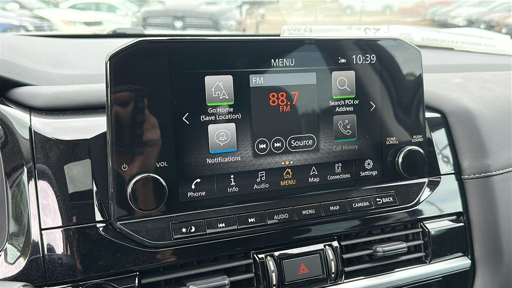 2025 Nissan Pathfinder SL photo 17