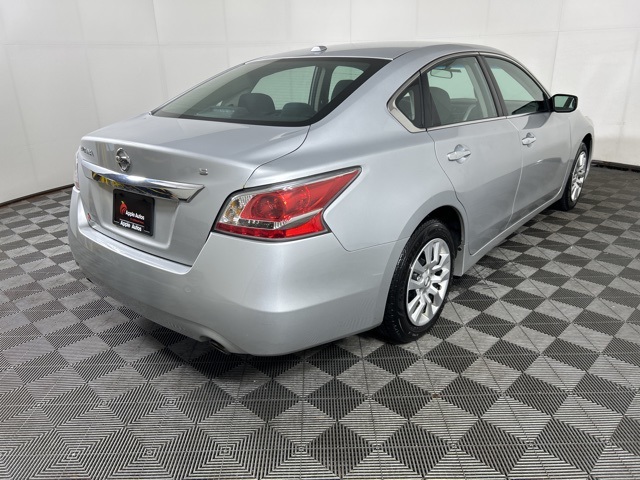 2015 Nissan Altima 2.5 S photo 4