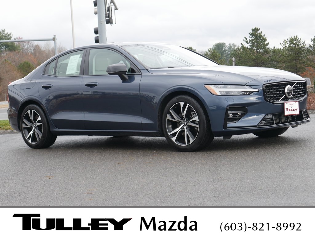 2023 Volvo S60 Plus's photo