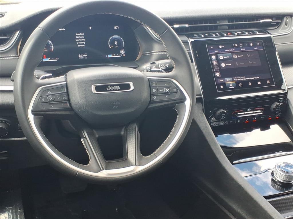 2023 Jeep Grand Cherokee Laredo photo 4