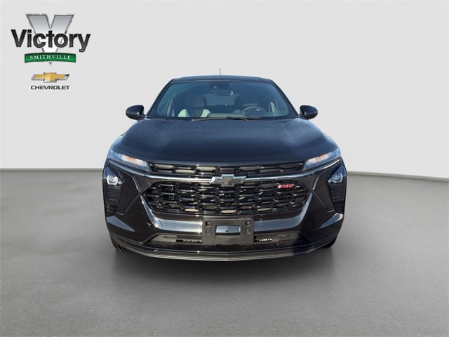 2025 Chevrolet Trax photo 2