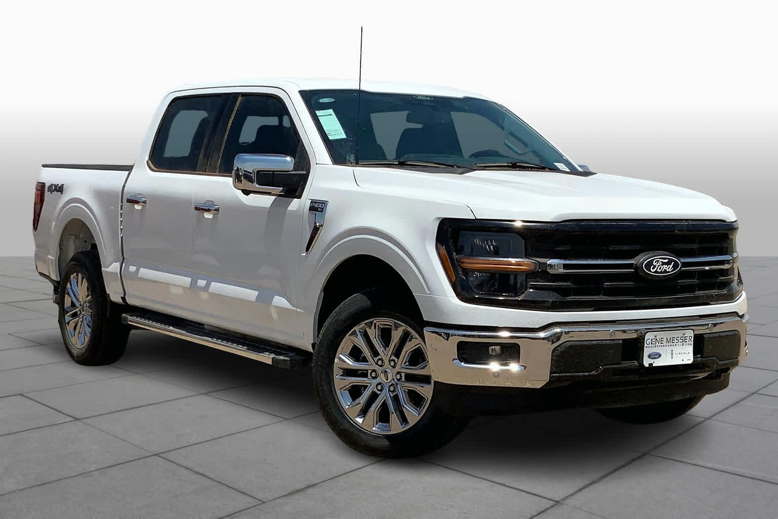 2025 Ford F-150 XLT photo 2