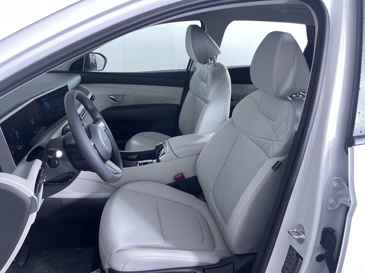 2025 Hyundai Tucson SE photo 21