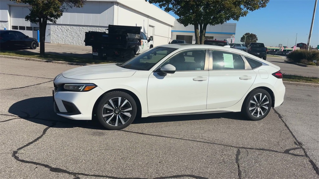 2023 Honda Civic Hatchback EX-L photo 4