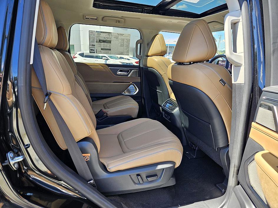 2025 Infiniti QX80 Sensory photo 13