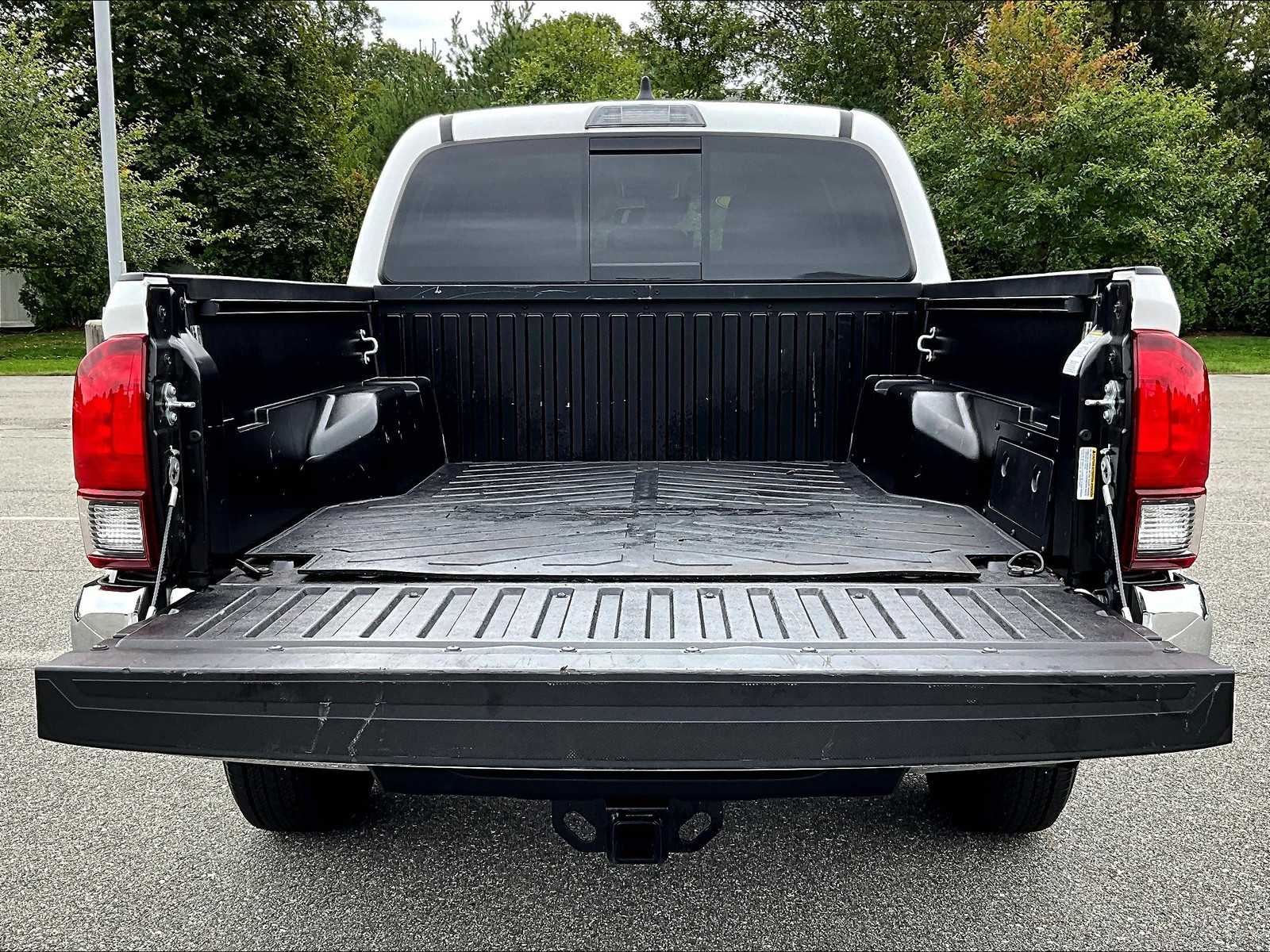 2023 Toyota Tacoma SR5 photo 31