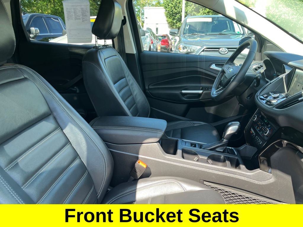 2019 Ford Escape Titanium photo 30