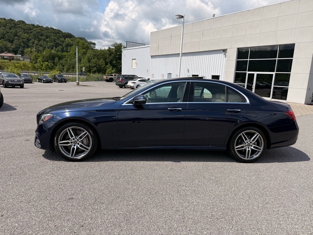 2019 Mercedes Benz E 300 4MATIC photo 3