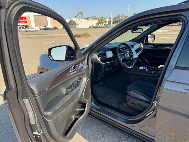 2022 Jeep Grand Cherokee Altitude photo 22
