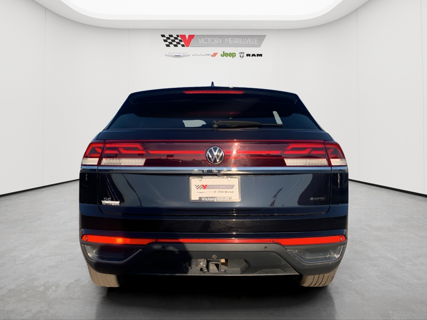 2024 Volkswagen Atlas Cross Sport SE Technology photo 3