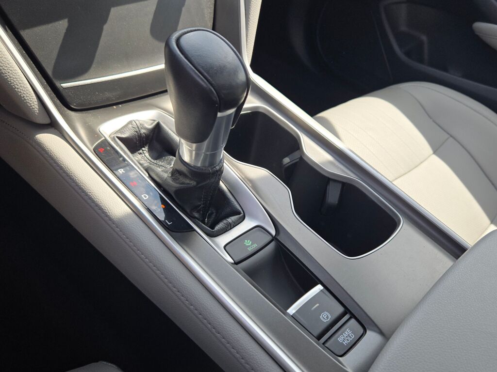 2019 Honda Accord EX-L photo 24