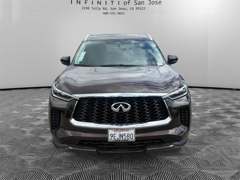 Used 2022 Brown INFINITI LUXE image 2