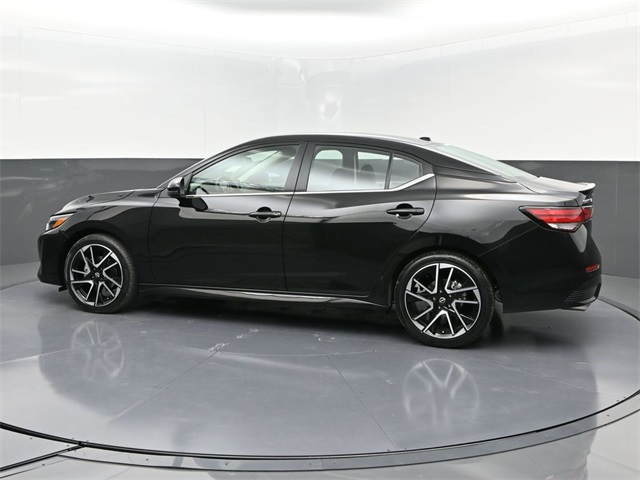 2025 Nissan Sentra SR photo 4