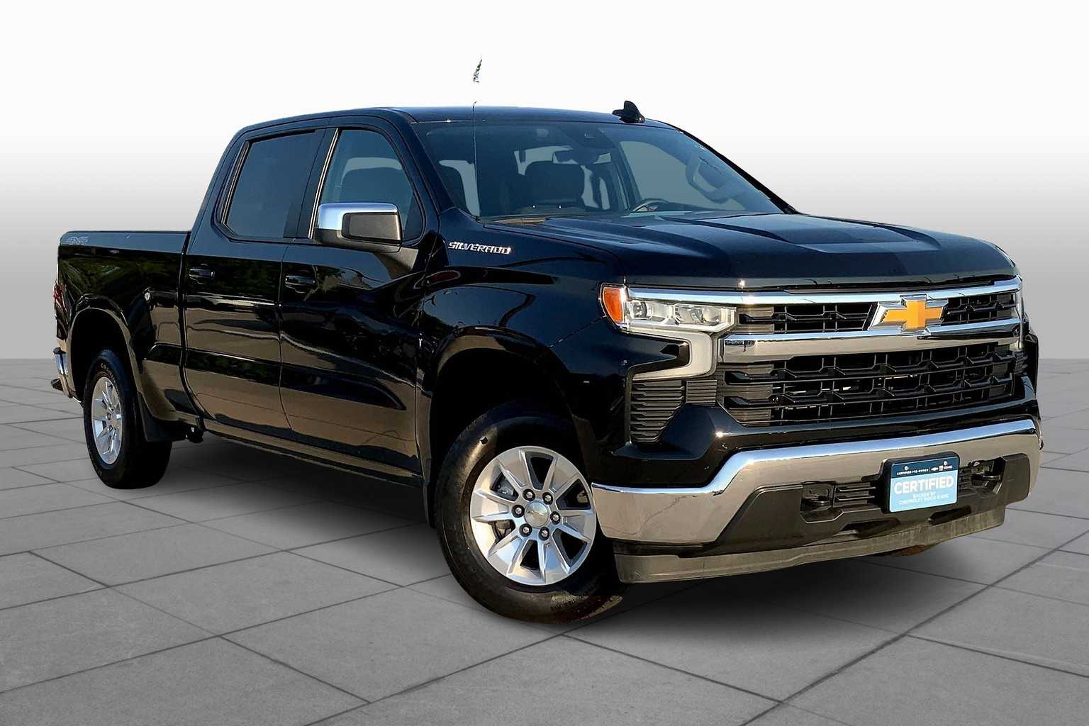 2024 Chevrolet Silverado 1500 LT photo 2