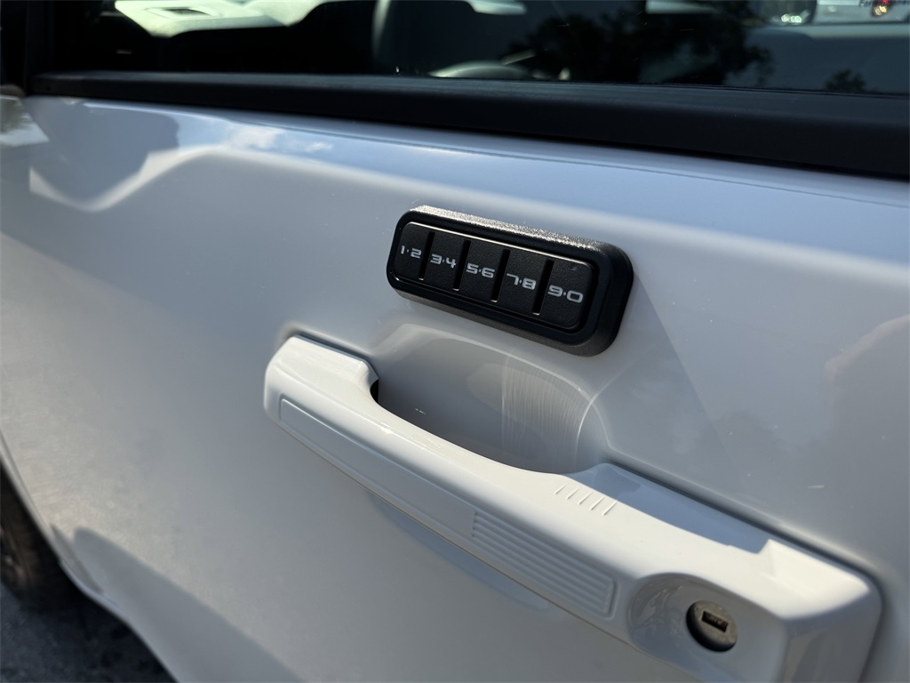2025 Ford Maverick photo 15