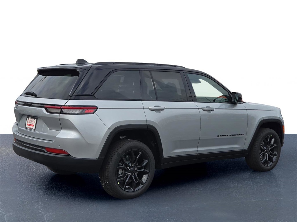 2025 Jeep Grand Cherokee Limited photo 4