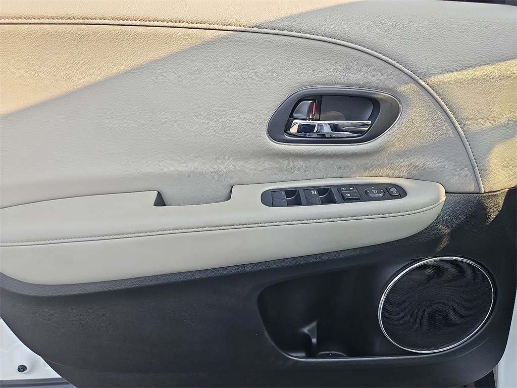 2016 Honda HR-V EX-L photo 13